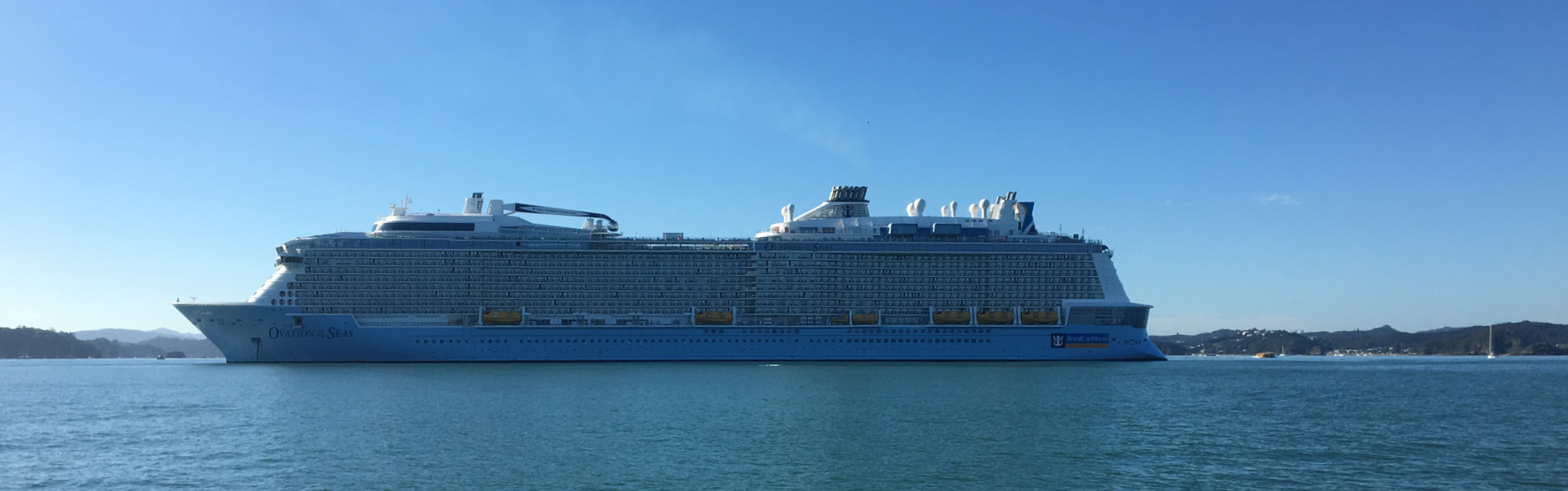 Cruise ship Bay of Islands